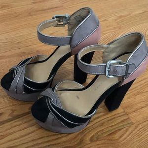 ***SOLD*** Lauren Conrad heels